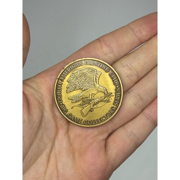 Vintage North American Hunting Club Elk Brass Medallion Coin 1.5" Collectible - Picture 3 of 5
